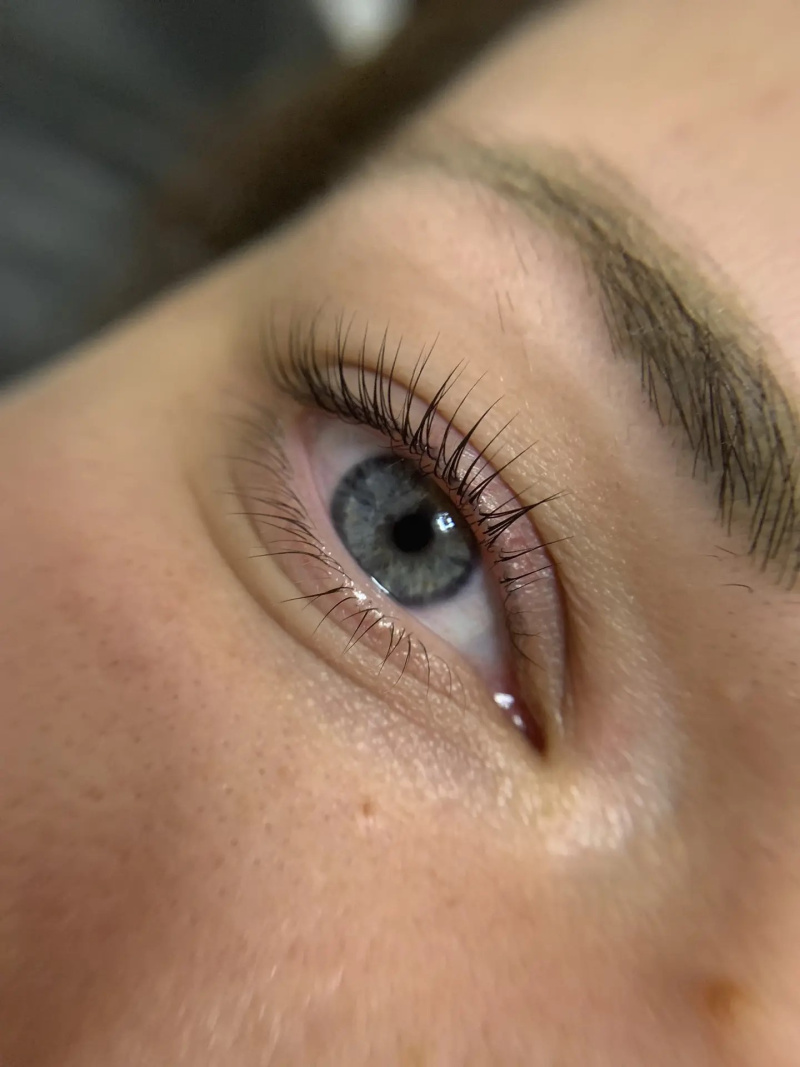 Ресницы крупным планом: фотография работы из портфолио Эстетики